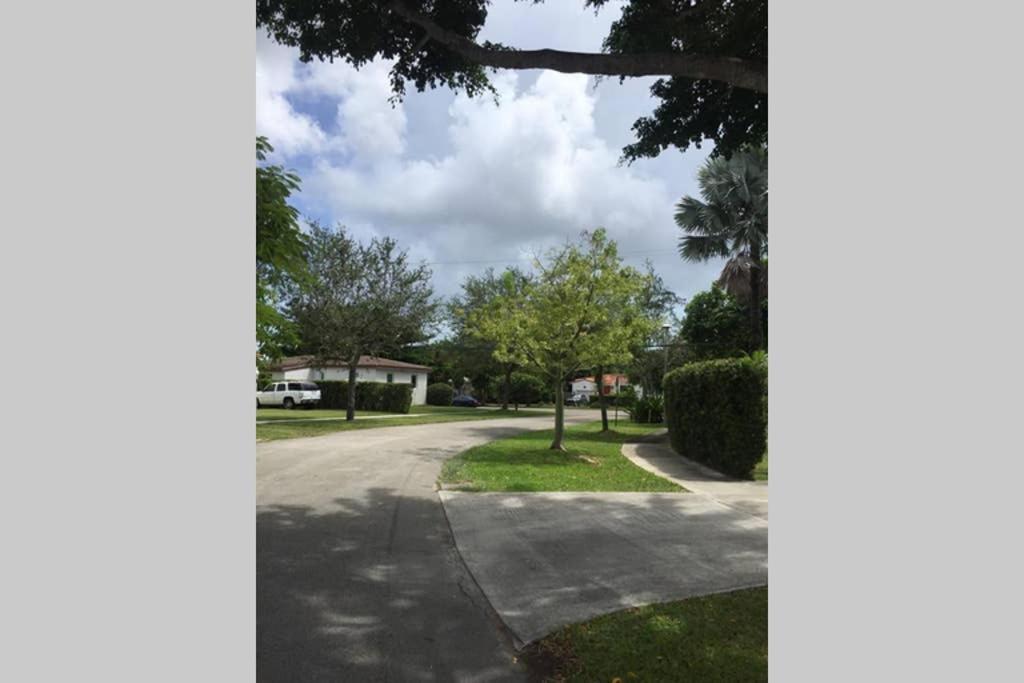 Villa Beautiful Quiet Neighborhood à Miami Extérieur photo